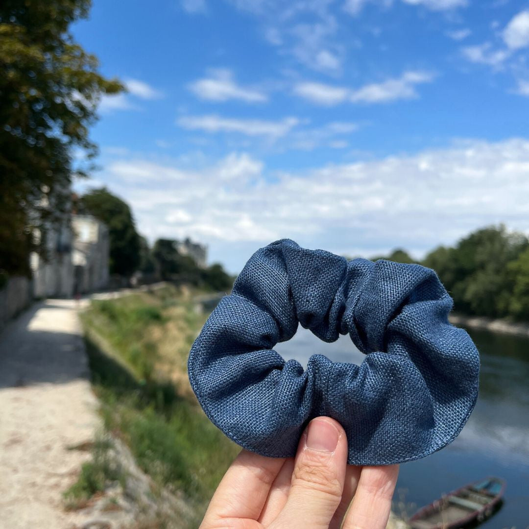 Chouchou pour les cheveux en lin 100% made in France Les extra-ordinaires bleu 1