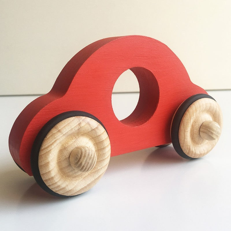 Voiture en bois rouge made in france