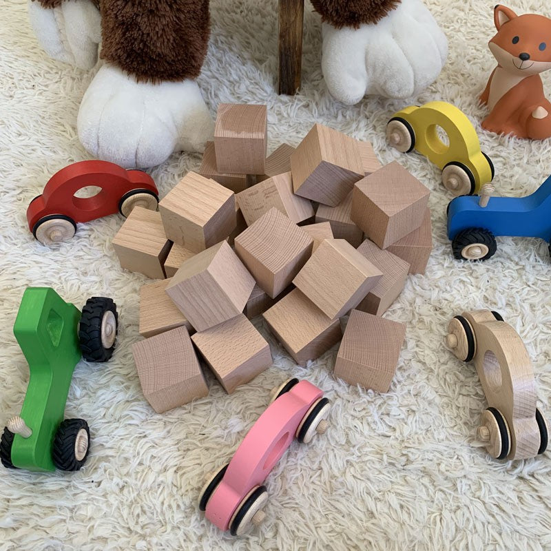 Petite voiture Anatole en bois rose