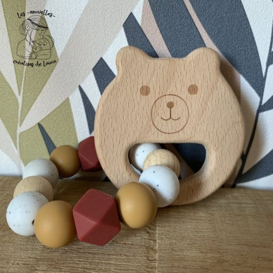 Hochet bébé Ours terracotta - Jeu d’éveil pour bébé - Mawen Materne
