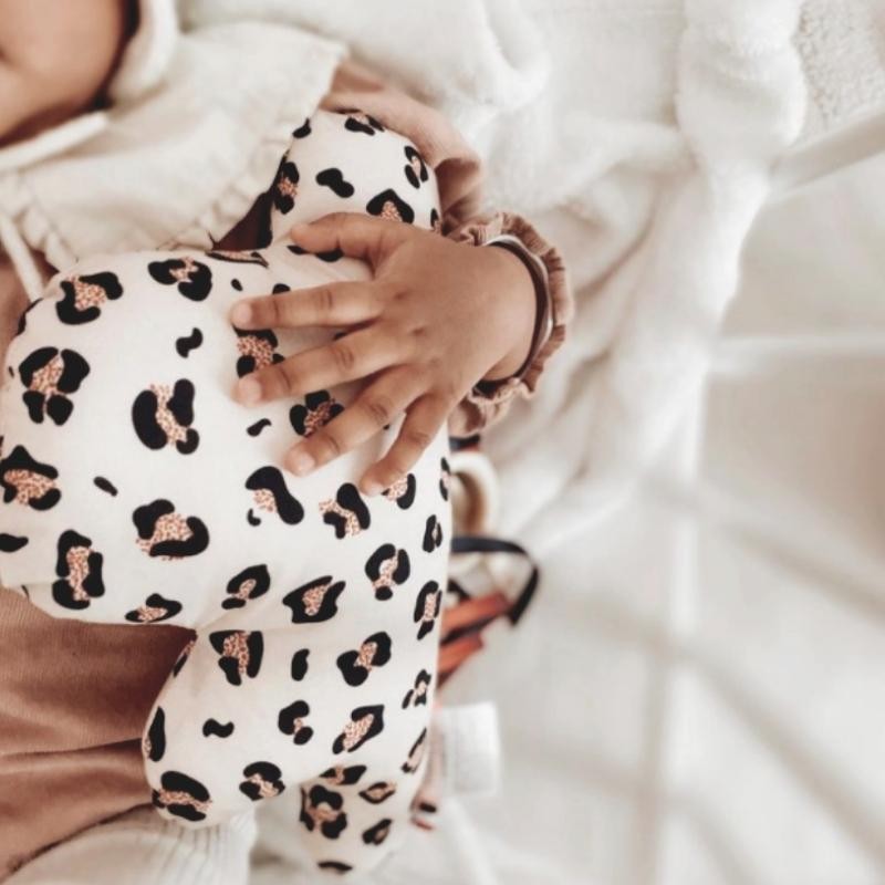 Peluche musicale doudou musical imprimé léopard - Mellipou