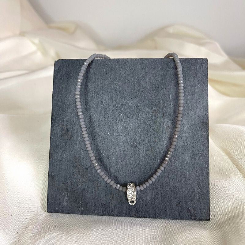 Collier Cristal faceté gris